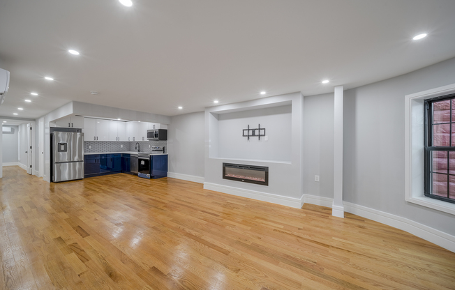 192 WEIRFIELD ST