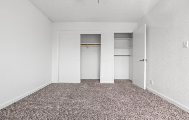 1 bed, 1 bath, 560 sqft, $1,400, Unit 1324-100