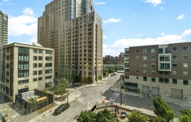 1 bed, 1 bath, 702 sqft, $3,200, Unit 524