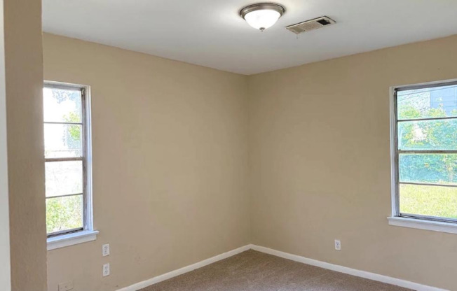 2406 SUNNY DR