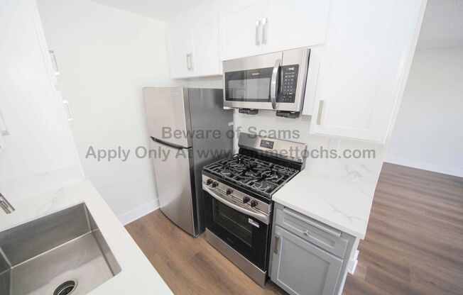 1 bed, 1 bath, $2,295, Unit 33-347