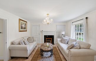 Fully Furnished 3BR Retreat Near Uptown – All Utilities Included!