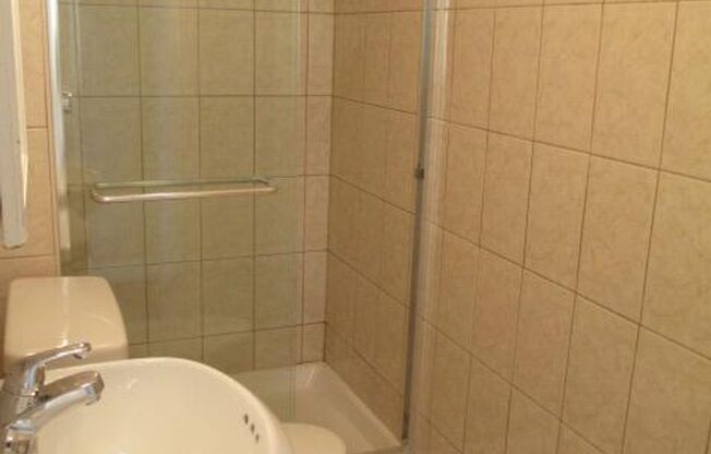 5 bed in Brookline