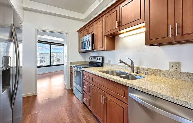 2 beds, 1 bath, $3,400, Unit APARTMENT 517