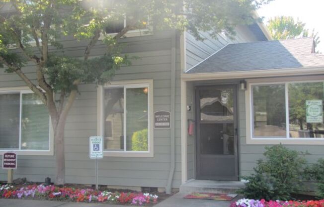 2 beds, 1 bath, 900 sqft, $1,479, Unit 45H