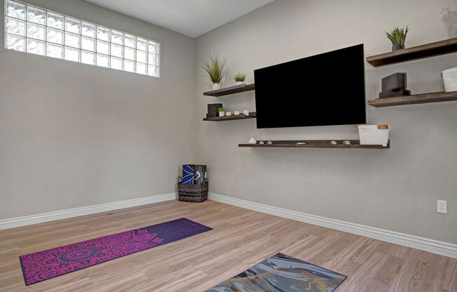 Sonoma Landing Yoga Room