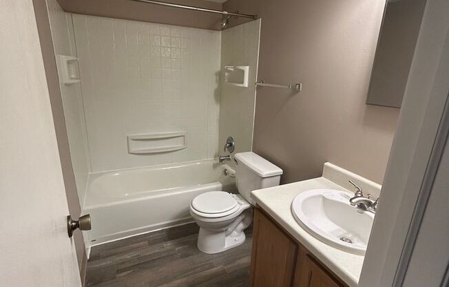 1 bed, 1 bath, 673 sqft, $1,009, Unit 2881B