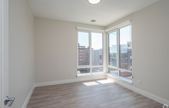 2 beds, 2 baths, 895 sqft, $3,310, Unit 301