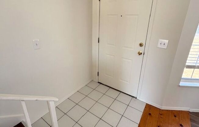 3 Bedroom / 2 Bath Home in Kearns!