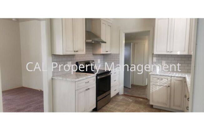 2 beds, 1.5 baths, $3,195