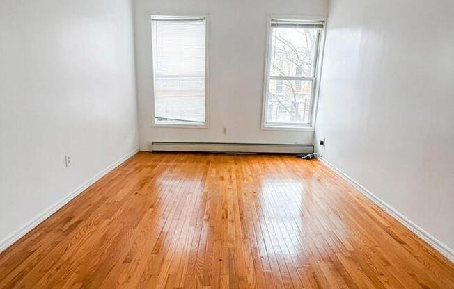 441 HART ST