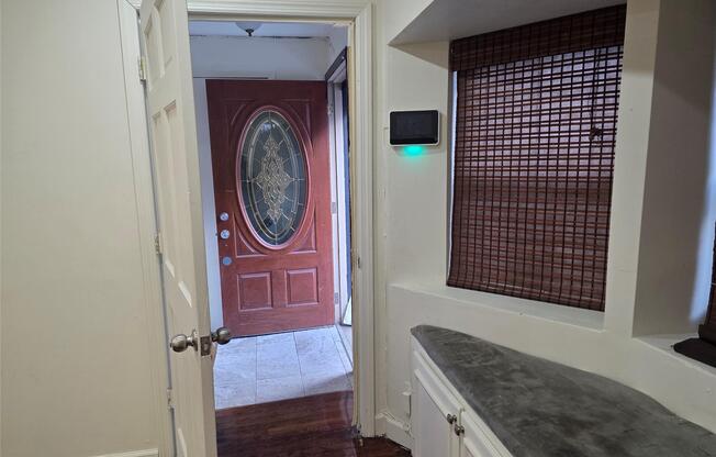 301 WYONA ST
