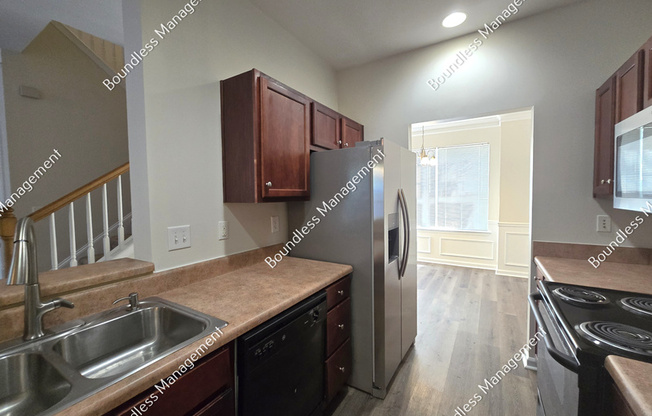 250 AMAL DR SW
