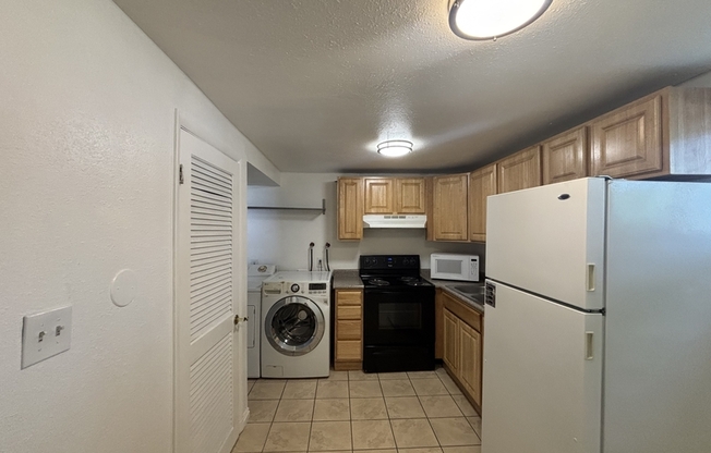 615 E 700 S