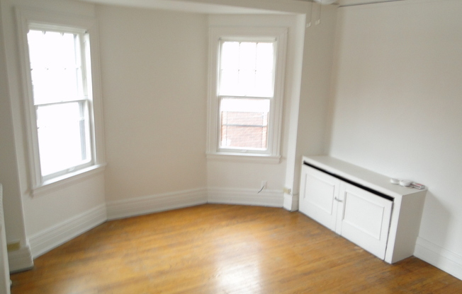 194 OXFORD ST