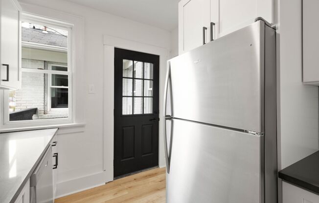 RENOVATED TOP TO BOTTOM! 2-BEDROOM IN THE HEART OF DORMONT, READY FOR APRIL 1st!