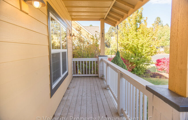 Great NW Bend Location!