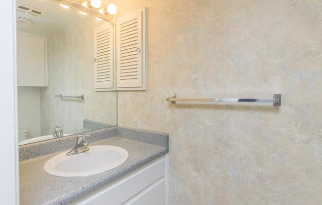 1 bed, 1 bath, 970 sqft, $1,421