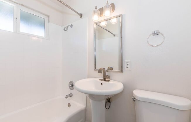 1 bed, 1 bath, 619 sqft, $1,075, Unit 185