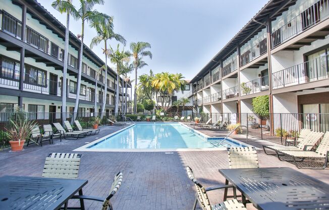 2 beds, 2 baths, 1,250 sqft, $4,500, Unit 1A