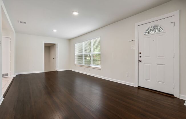 3 bedroom, 2 bath house in Glenridge Estates!