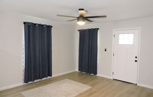 2 beds, 1 bath, $1,295