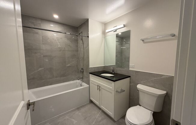 1 bed, 1 bath, 681 sqft, $2,625, Unit 952-408