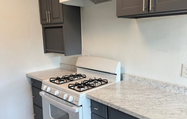 1317 W 97 ST