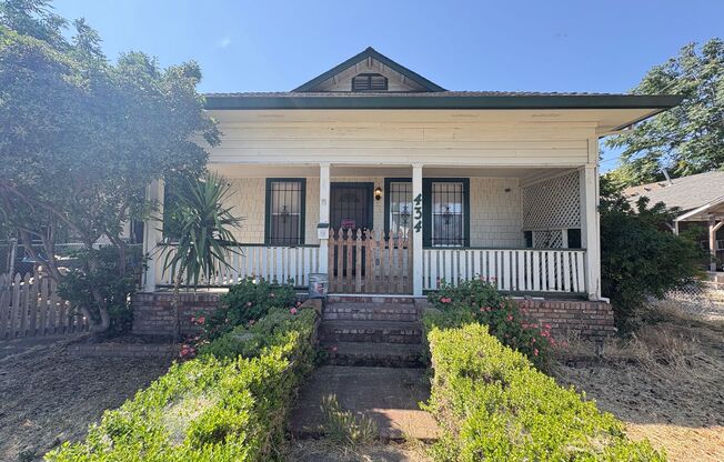 Charming 2 Bed, 1 Bath Single-Story Home