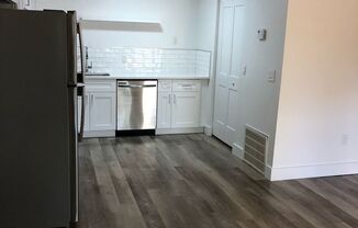 2 beds, 1 bath, 716 sqft, $1,200, Unit 103