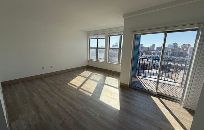 2 beds, 1 bath, 870 sqft, $1,900, Unit 602