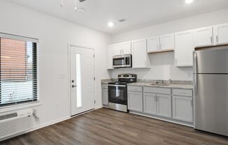 Studio, 1 bath, 301 sqft, $1,095, Unit 102