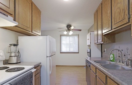 1 bed, 1 bath, 610 sqft, $1,205, Unit 249-305