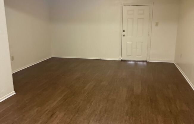 2 beds, 1.5 baths, 1,100 sqft, $900, Unit 1855-C