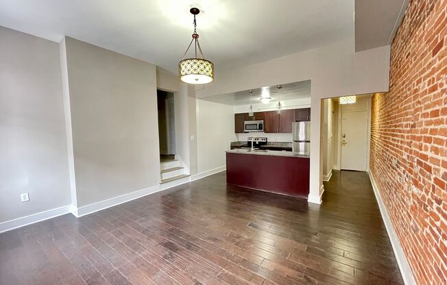 3 beds, 1 bath, 1,275 sqft, $1,950, Unit G2-3BR