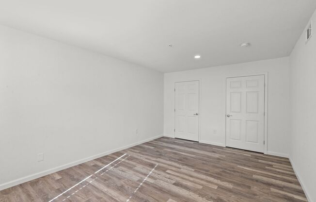 1 bed, 1 bath, 595 sqft, $1,350, Unit #163