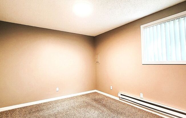 2 beds, 1 bath, 830 sqft, $1,315, Unit N-141