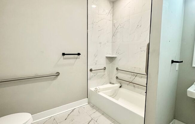 1 bed, 1 bath, 627 sqft, $1,299, Unit 204