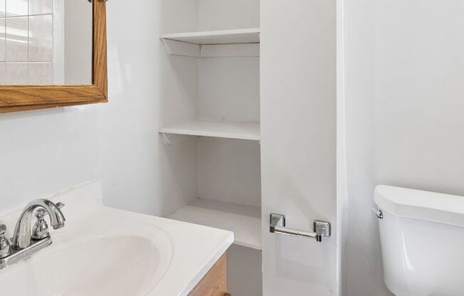 1 bed, 1 bath, 550 sqft, $1,090, Unit A5