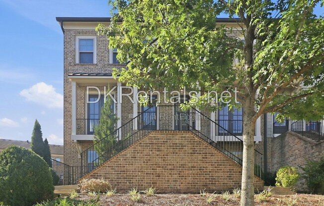 2311 MCLEAN CHASE