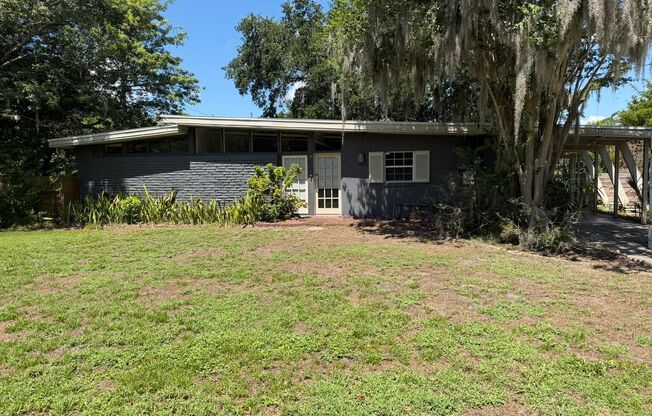 1227 COUNTRY CLUB DR