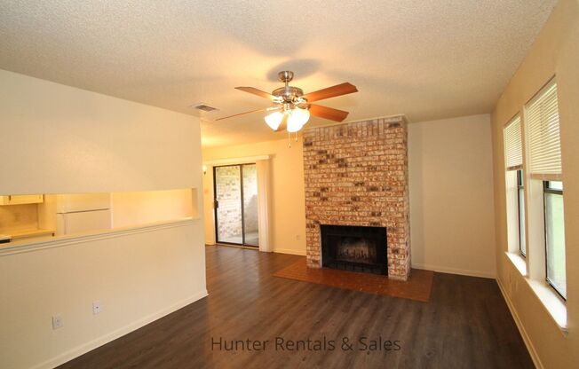 2 beds, 1.5 baths, $850