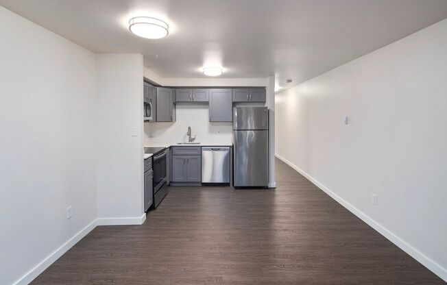 1 bed, 1 bath, 700 sqft, $1,739, Unit 105