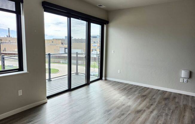2 beds, 2 baths, 1,046 sqft, $1,600, Unit 208