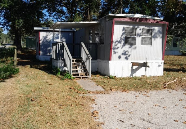 115 SE WILFORD CT