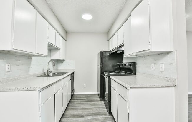 2 beds, 1.5 baths, 1,080 sqft, $975