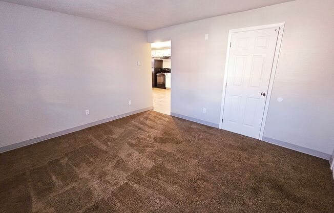 1 bed, 1 bath, $700, Unit 2