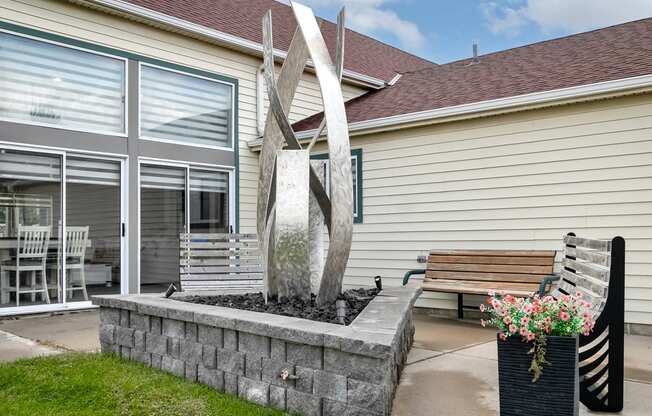 Sculpture at Somerset Apartments in Lincoln, NE
