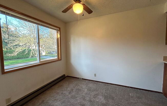 1 bed, 1 bath, $1,225, Unit 219