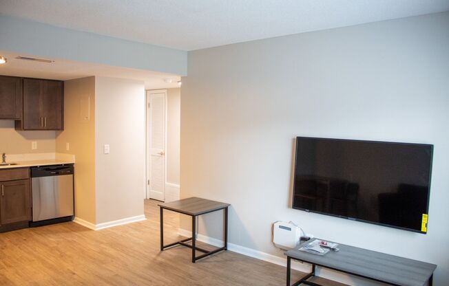 1 bed, 1 bath, 511 sqft, $1,350